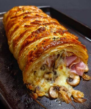 Mushroom-Ham Puff Pastry – Crispy, Creamy & Irresistible