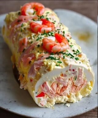 Savory Tronchetto with Seafood Flavors: Crab, Smoked Salmon and Prawns