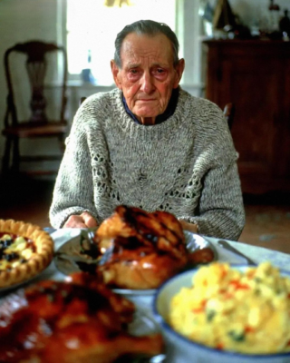 I Kept Declining My Grandpa’s Birthday Invitations – Years Later, I Returned and Found Only a Ruined House