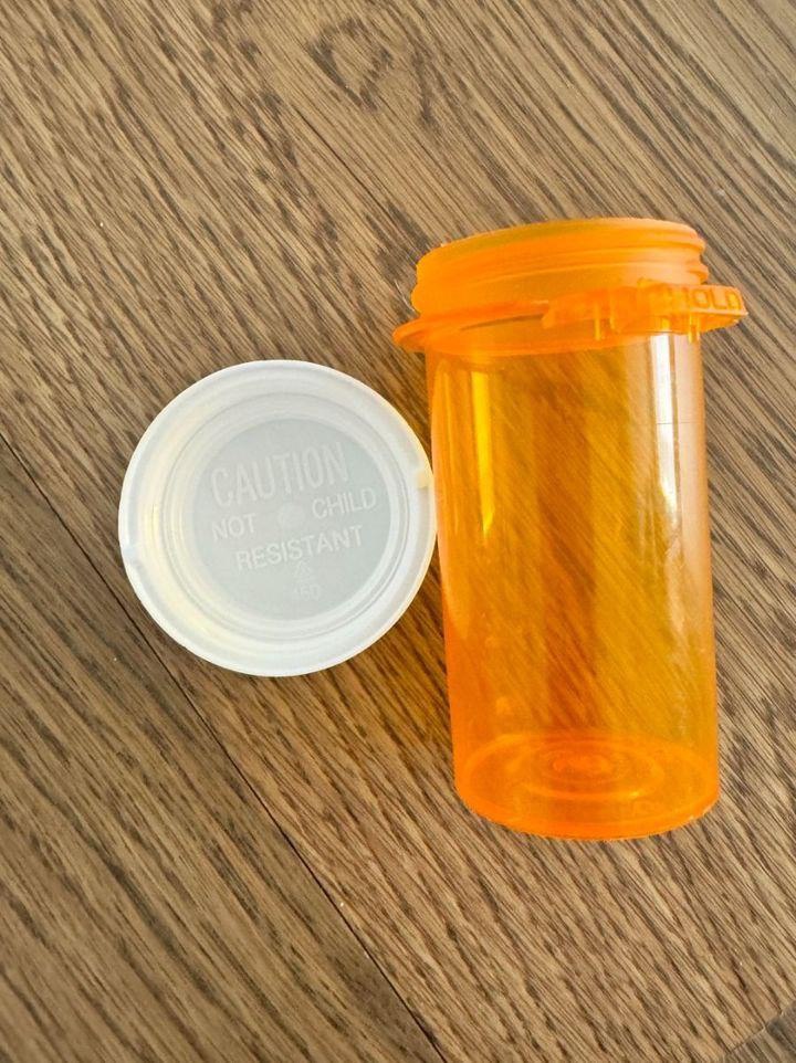 Lady Had a Bunch of Empty Old Pill Bottles – Instead of Tossing Them Out, She Came Up with These Brilliant Ideas
